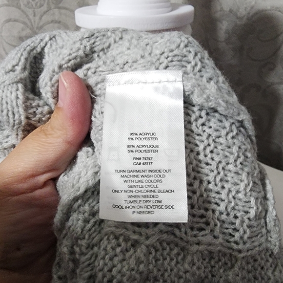 Cabela's Sweater Women's size large, gray NWT - Picture 4 of 13